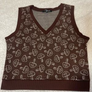 Mushroom cropped vest🍄